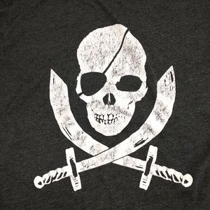 Skull and Crossbones Cross-swords T-shirt Size XS Fits Like Medium